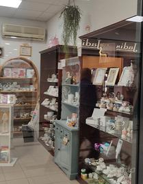 Negozio bomboniere,,fiori,piante