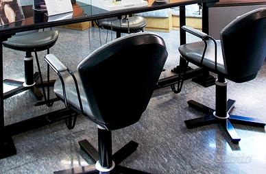 SEDIE GIREVOLI CON POGGIAPIEDE