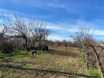 Terreno di 2000 m² a Carmagnola