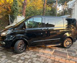 Ford transit tourneo titanium