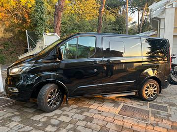 Ford transit tourneo titanium