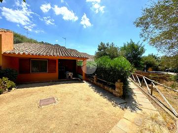 VILLA A SCHIERA A VILLASIMIUS