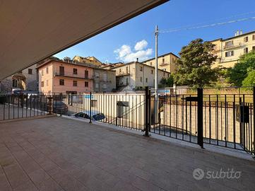 3 LOCALI A GUALDO TADINO
