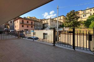 3 LOCALI A GUALDO TADINO