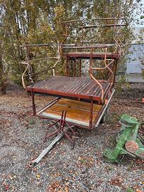 Carro agricolo con pedane apribili per frutteto