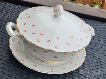 Di Richard Ginori:rarazuppiera con coperchio