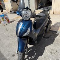 Piaggio Beverly 350 - 2012