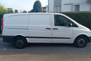 Mercedes Vito long ano 2010