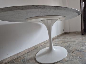 TAVOLO DESIGN MODELLO TULIP