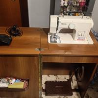 macchina da cucire Necchi 