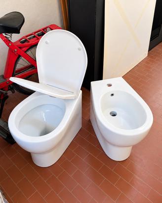 Sanitari Althea a pavimento ,wc piu bidet