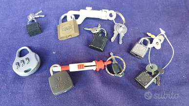 Set di 7 lucchetti vintage per borse valigie etc