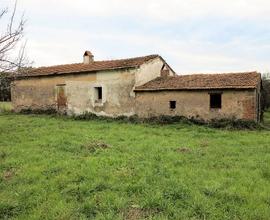 Annesso agricolo da ristrutturare in splendida ...