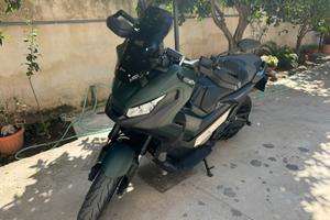 Honda X Adv  750