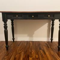 Scrivania in legno massello