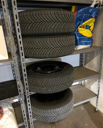 Gomme 4 Stagioni 185/60 R15