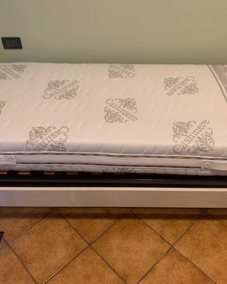 Letto singolo completo di rete e materasso