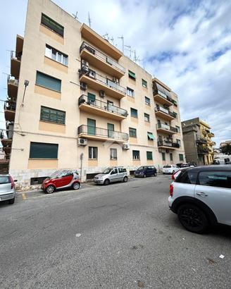 3 LOCALI A REGGIO DI CALABRIA