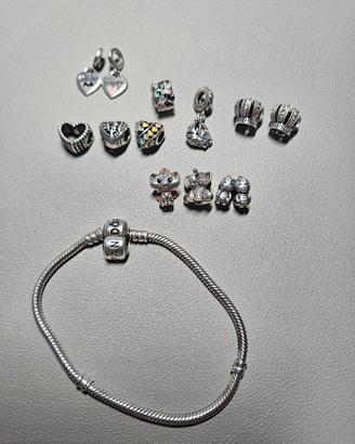 Bracciale pandora completo con charms originali