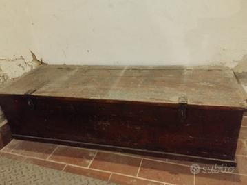 Cassapanca in legno massello