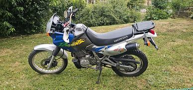 HONDA DOMINATOR NX 650 