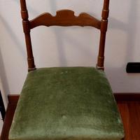 Sedia d'epoca foderata in velluto verde