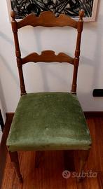 Sedia d'epoca foderata in velluto verde