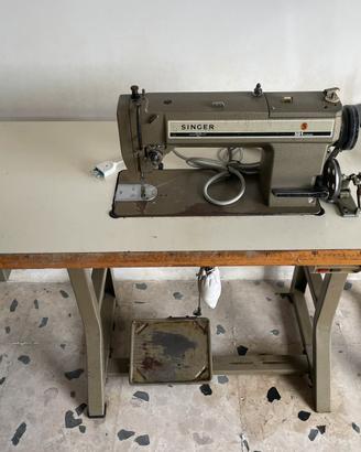 Macchina da cucire lineare industriale Singer