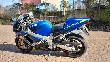 suzuki gsxr 600 2001 k1