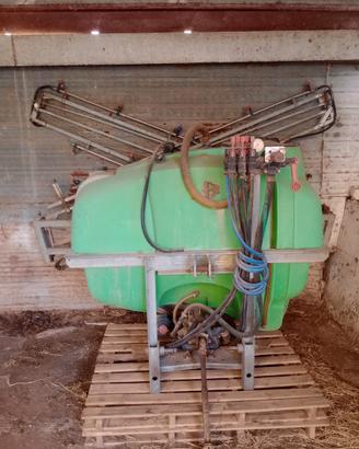 Erogatore per diserbo