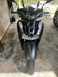 SH 125 nero sport