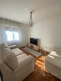 Almè trilocale con box e balcone vivibile