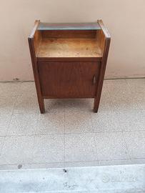 Comodino anni 50