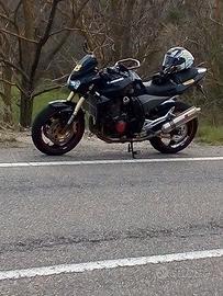 Kawasaki z1000 del 2004