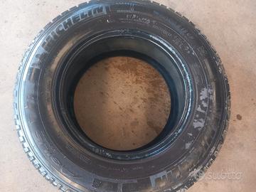 4 PNEUMATICI 225/70/R15 CP
