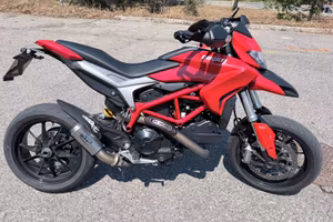 Ducati Hypermotard 821