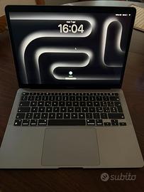 MacBook M1