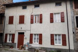 Casa indipendente terra-cielo