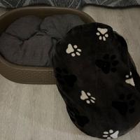 Cuccia rigida con due cuscini