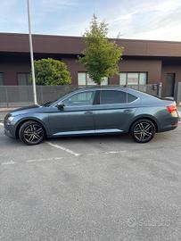 Skoda superb 2.0TDI Berlina DSG
