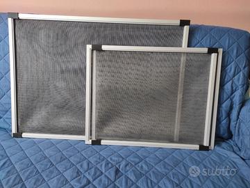 Due zanzariere estensibili in alluminio