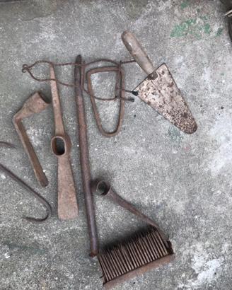 Antichi attrezzi agricoli e per la casa
