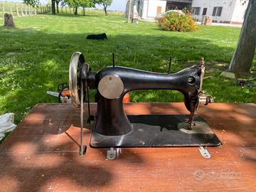 Macchina da cucire vintage