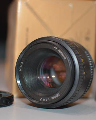 Nikon AF Nikkor 50mm f/1.8 D  con scatola