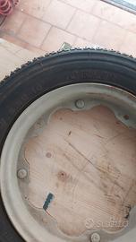 cerchione e pneumatico moto