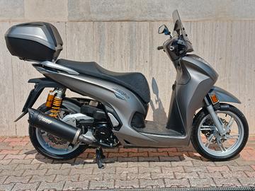 Honda SH350i  2023 con 2552 KM +ACCESSORI 