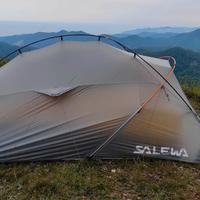 Tenda da trekking e campeggio