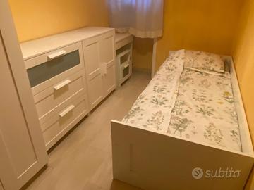 Prezzo unico mobili stanza - libreria, letto ecc