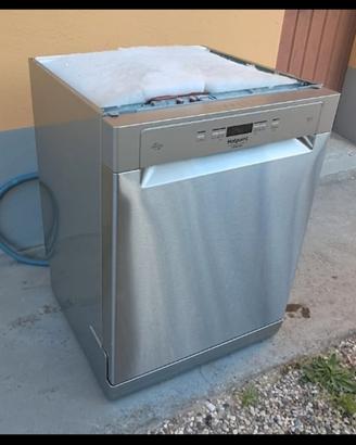 Lavastoviglie HOTPOINT ARISTON A++ Trasporto 