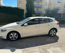 Volvo V40 1.6